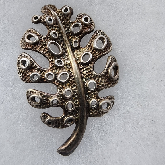 Brooch - Picture 2 of 6